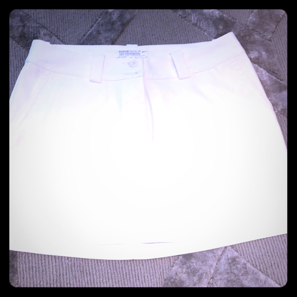 White Nike performance skort size 6